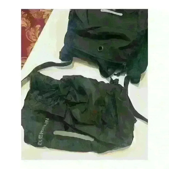 EVERFUN Unisex Hydration Backpack Bag with Water Bladder 2L/3L Black - Picture 12 of 16